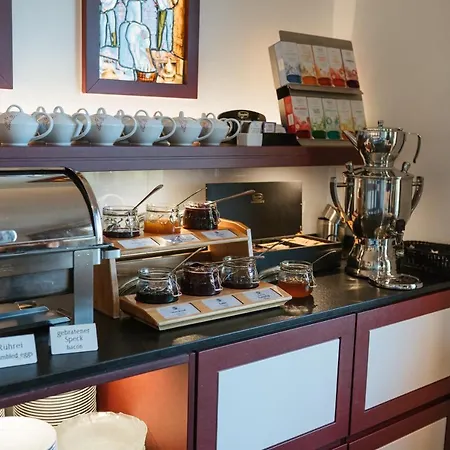 מלון Waldeck Mit Restaurant 