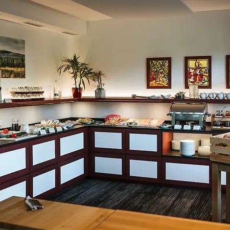מלון Waldeck Mit Restaurant 