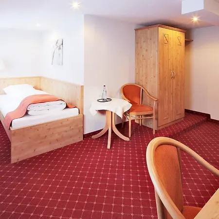 Waldeck Mit Restaurant 